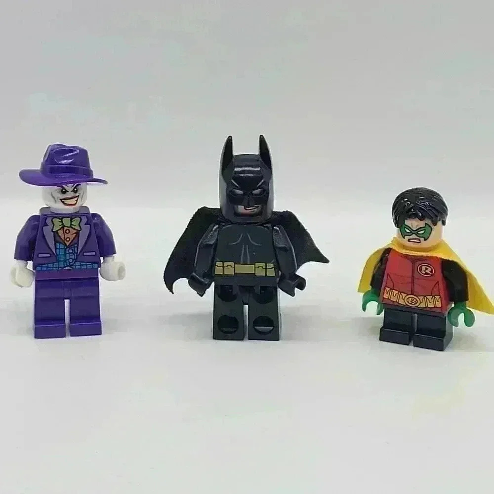 Set of 3 LEGO Superheroes Minifigure Batman Robin Joker 76013